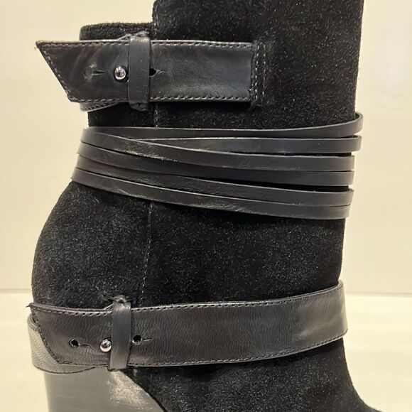 Alice + Olivia Owen Pointy Toe Wedge Heel Suede Black Booties Size 36 NWOT - Picture 13 of 16